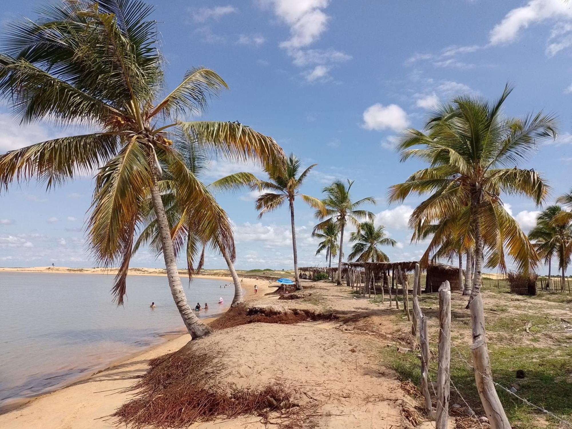 Chale Perto Da Praia Com Duas Suites E Varandao Pacatuba  Exteriér fotografie